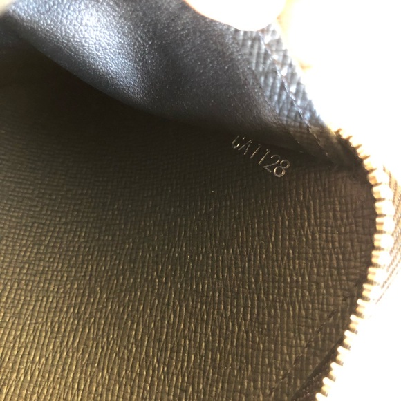 Black Epi wallet organizer - Picture 7 of 8